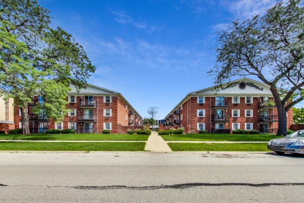 vine-oak-lawn-chicago-apartments-new-1